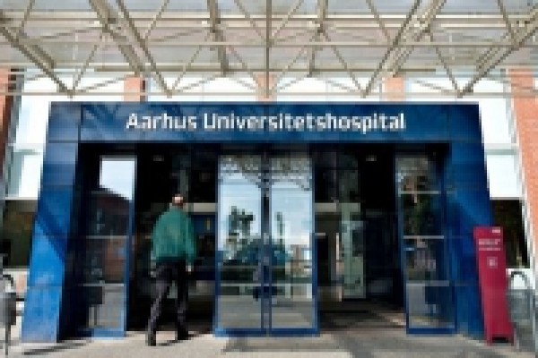 Kai Kupferschmidt. Thay vì hướng tới virus, thuốc nhắm …