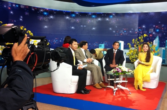 20140103-VTV9-Van de XH-1