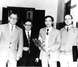 Với GS hướng dẫn và các GS phản biện sau khi bảo vệ luận án TSKH