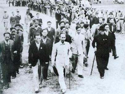 dinh-thi-dung-ho-chi-minh-va-hanh-trinh-ket-noi-van-hoa-dong-tay