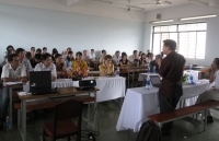 Trao đổi về b&agrave;i b&aacute;o tr&ecirc;n SGGP li&ecirc;n quan tới Khoa VHH