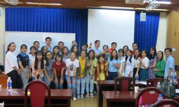 Lớp tập huấn quốc tế: Gi&aacute;o dục h&ograve;a b&igrave;nh bền vững &ndash; một kịch bản cho v&ugrave;ng Đ&ocirc;ng &Aacute; đến năm 2050