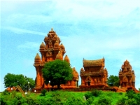 Trần Long.Những b&iacute; ẩn th&aacute;p Chăm