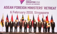 Nguyễn Huy Ho&agrave;ng. Đ&aacute;nh gi&aacute; triển vọng ASEAN năm 2018