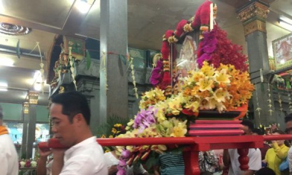 Lễ kết th&uacute;c tuần lễ v&iacute;a B&agrave; Mariamman