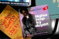 Huỳnh C&ocirc;ng T&iacute;n. Văn phong Nguyễn Ch&aacute;nh Sắt