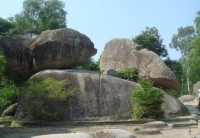 Phan Xu&acirc;n Viện. M&ocirc;t&iacute;p đ&aacute; thi&ecirc;ng / h&oacute;a đ&aacute; v&agrave; t&iacute;n ngưỡng thờ đ&aacute; trong truyện kể d&acirc;n gian Nam Đảo