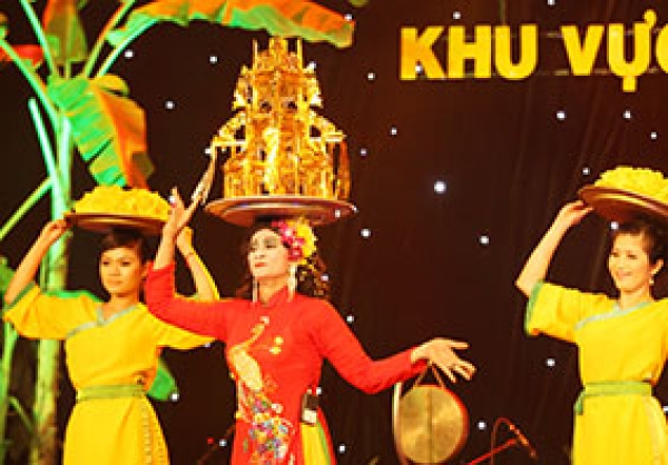 Li&ecirc;n hoan m&uacute;a b&oacute;ng rỗi Nam Bộ