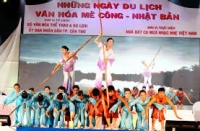Nguyễn Tấn H&ugrave;ng. Mối quan hệ giữa c&aacute;c nền văn h&oacute;a