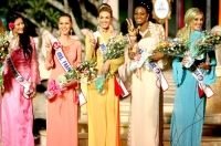 B&ugrave;i Thanh Thuỷ. Bảo tồn, ph&aacute;t huy gi&aacute; trị văn ho&aacute; trong bối cảnh to&agrave;n cầu ho&aacute;