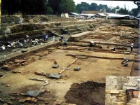 Tống Trung T&iacute;n - B&ugrave;i Minh Tr&iacute;. Ph&aacute;t hiện khảo cổ học về Ho&agrave;ng th&agrave;nh Thăng Long